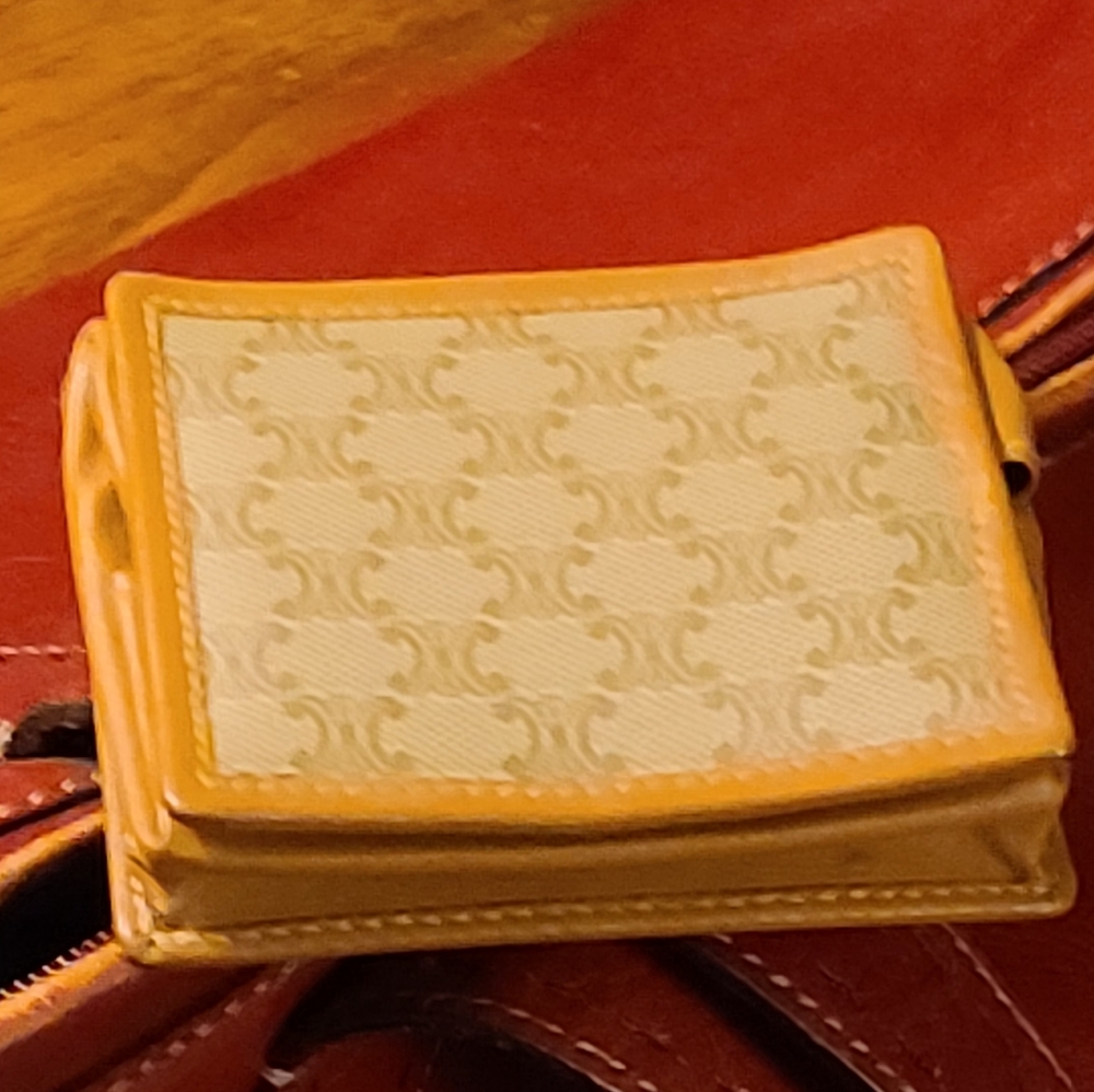 Celine authentic  Coin purse - Picture 3 of 16